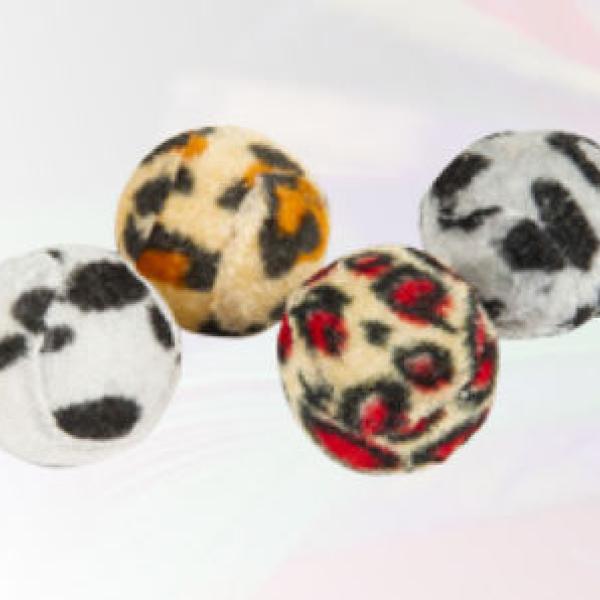 Karvapallo eläinkuosilla kissalle