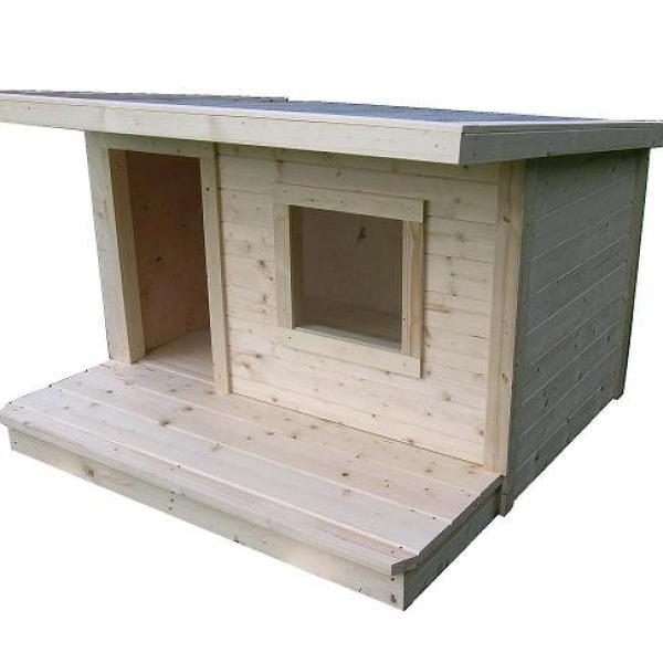 Koirankoppi Velmu lämpöeristetty terassilla